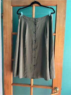 Simons Olive Button-Down Midi Skirt